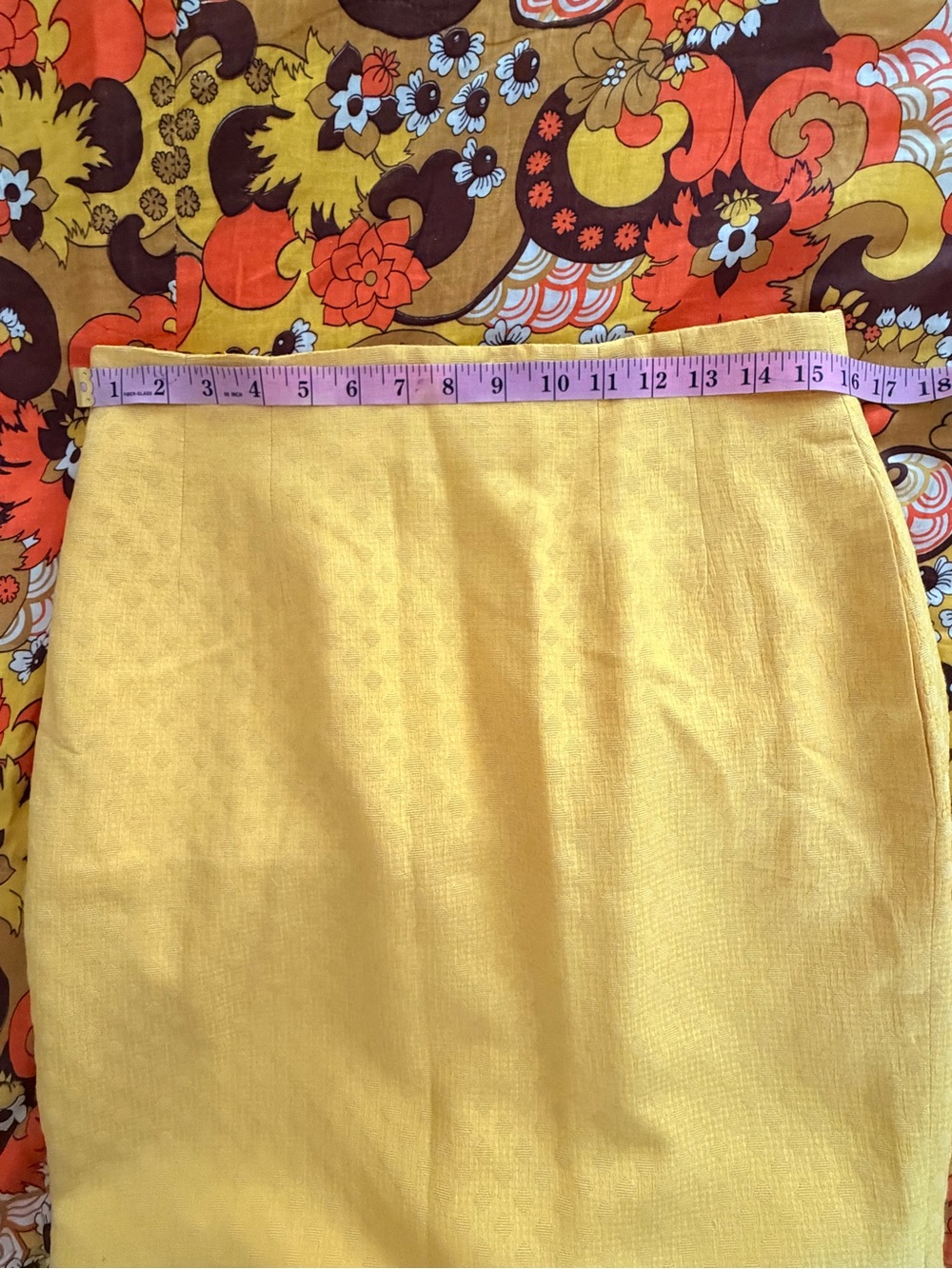 Vintage Dior Women's Yellow Tailored Jacket and Skirt Set - Picture 13 of 13